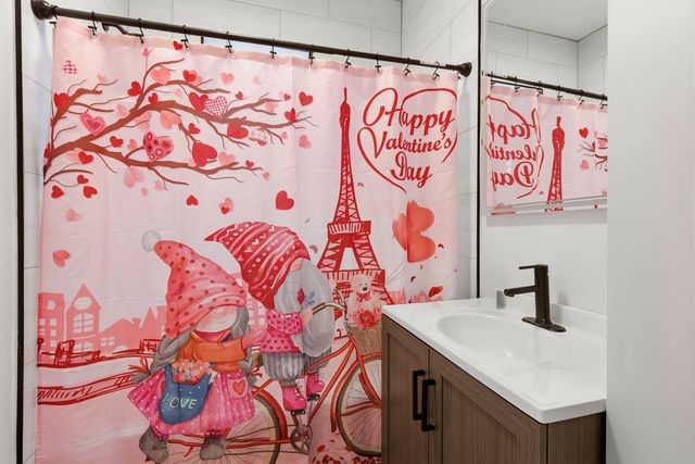 4444 S Campbell Avenue, Chicago, IL 60632