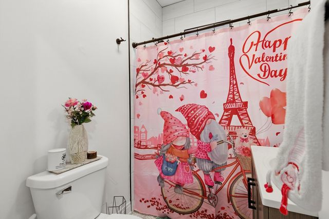 4444 S Campbell Avenue, Chicago, IL 60632