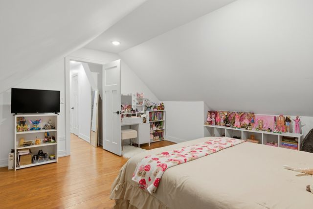 4444 S Campbell Avenue, Chicago, IL 60632