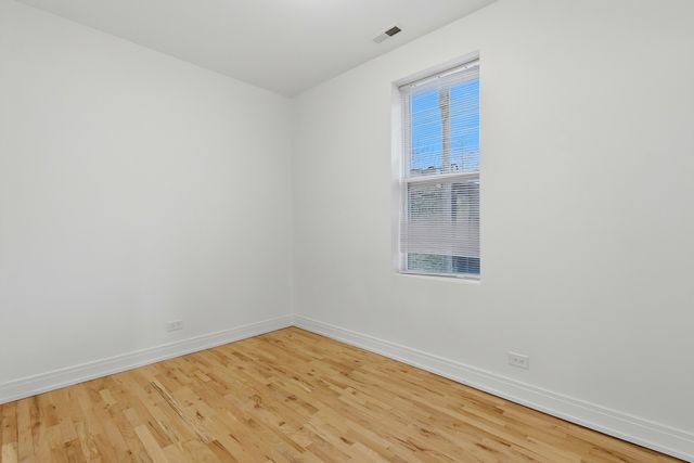 4444 S Campbell Avenue, Chicago, IL 60632