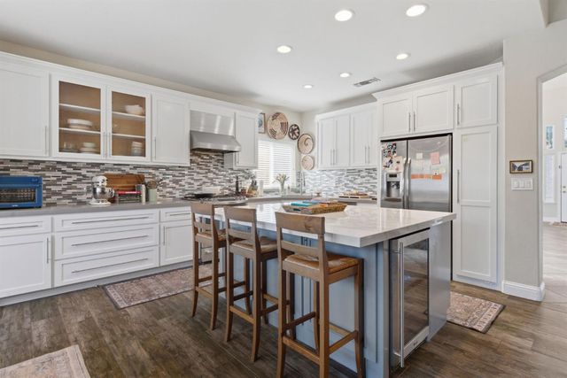3617 Glencrest Dr, Modesto, CA 95355