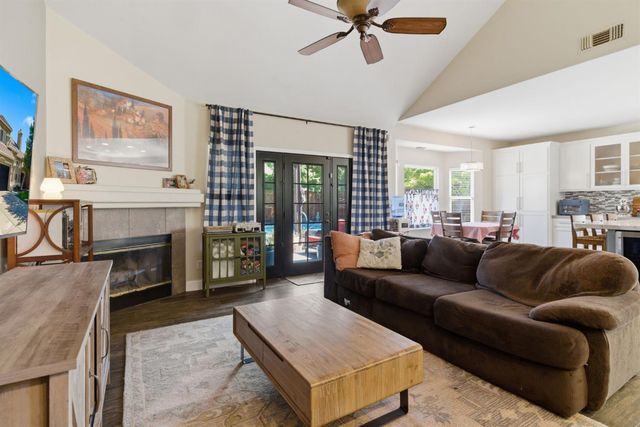 3617 Glencrest Dr, Modesto, CA 95355