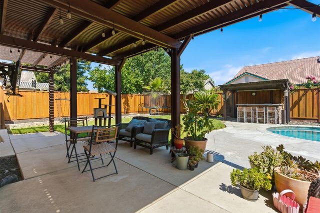 3617 Glencrest Dr, Modesto, CA 95355