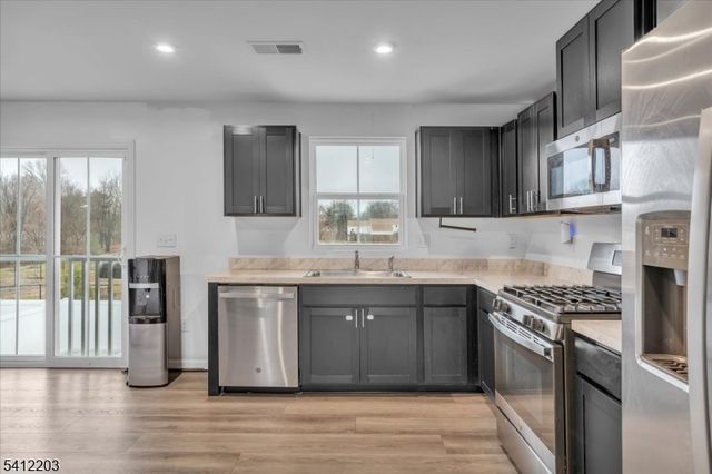 79 Burr St, Monroe Twp., NJ 08094