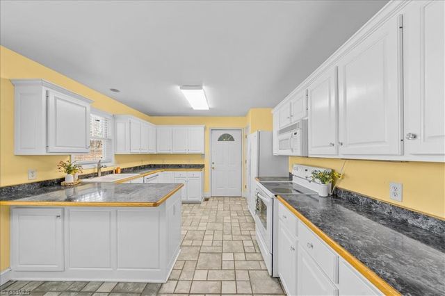 5150 Dogwood Trail, Asheboro, NC 27205