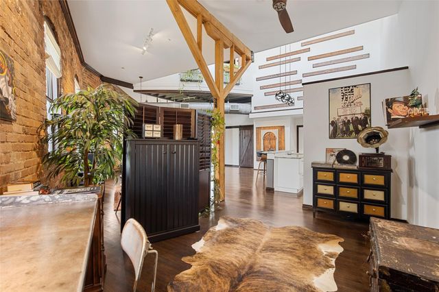 2220 S Harwood Street 206, Dallas, TX 75215