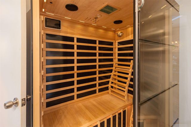 2220 S Harwood Street 206, Dallas, TX 75215