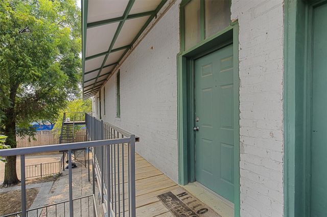 2220 S Harwood Street 206, Dallas, TX 75215