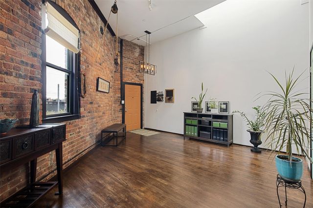 2220 S Harwood Street 206, Dallas, TX 75215