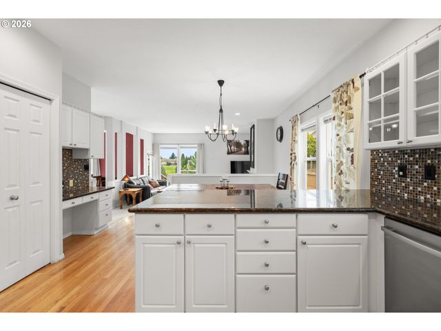4233 Sw 28TH Ct, Gresham, OR 97080