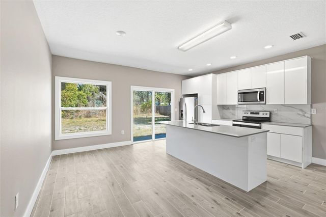 276 DEBARY DRIVE, Debary, FL 32713