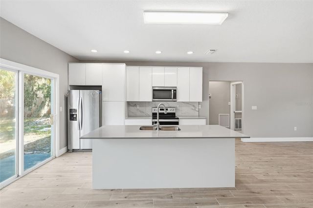 276 DEBARY DRIVE, Debary, FL 32713