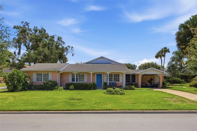 936 N BAKER STREET, Mount Dora, FL 32757