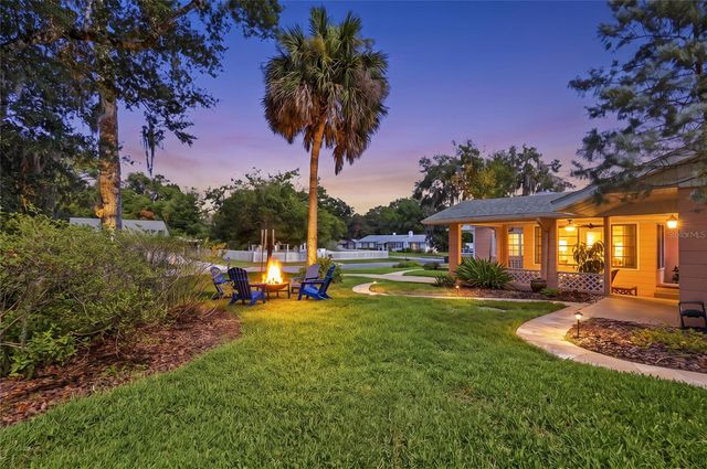 936 N BAKER STREET, Mount Dora, FL 32757