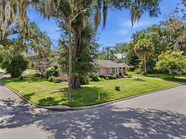 936 N BAKER STREET, Mount Dora, FL 32757