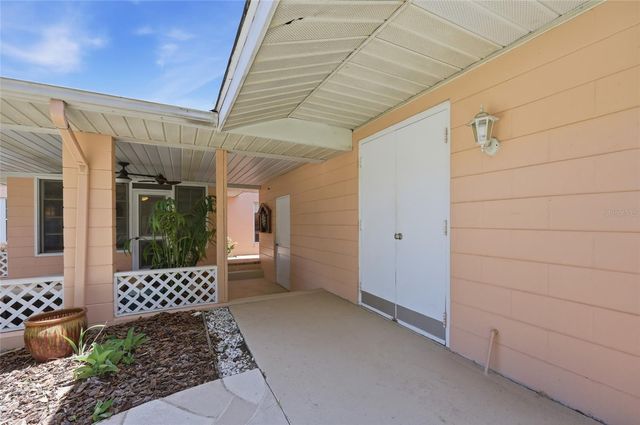 936 N BAKER STREET, Mount Dora, FL 32757