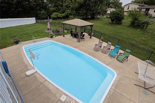 3 Savannah Court, St Peters, MO 63376