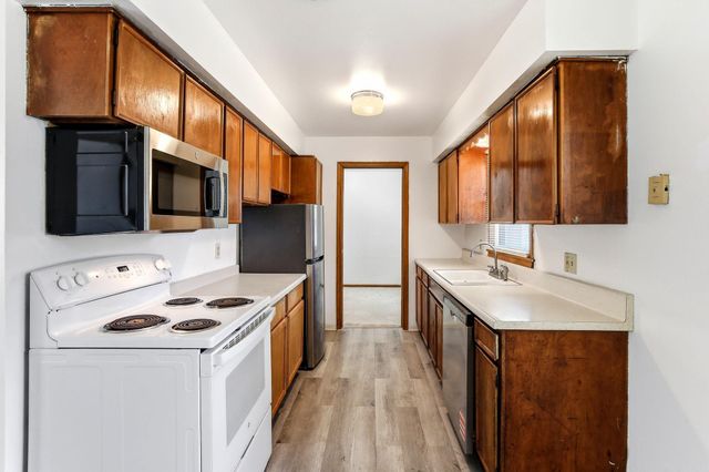 6936 Newton Avenue N, Brooklyn Center, MN 55430