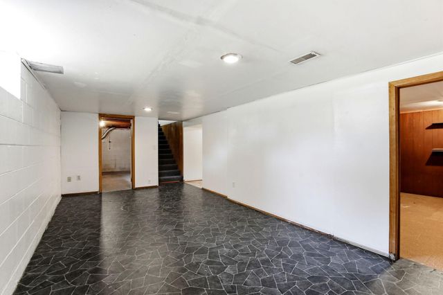 6936 Newton Avenue N, Brooklyn Center, MN 55430