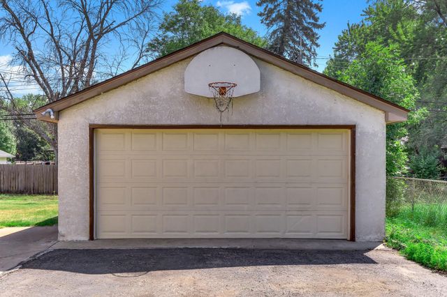6936 Newton Avenue N, Brooklyn Center, MN 55430