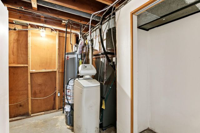 6936 Newton Avenue N, Brooklyn Center, MN 55430
