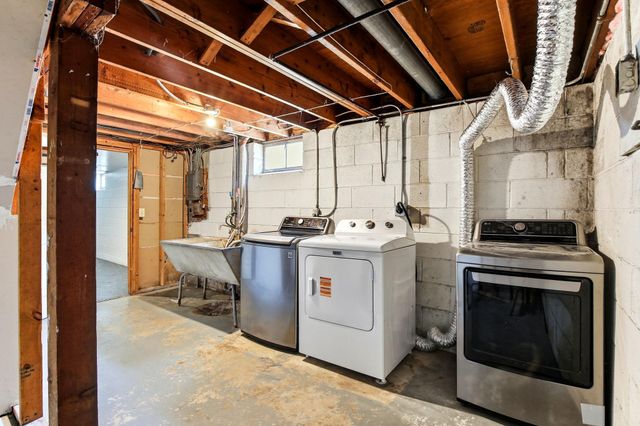 6936 Newton Avenue N, Brooklyn Center, MN 55430