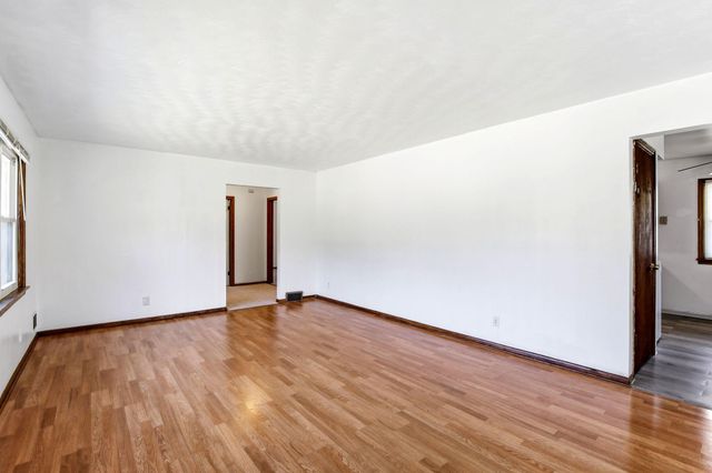 6936 Newton Avenue N, Brooklyn Center, MN 55430
