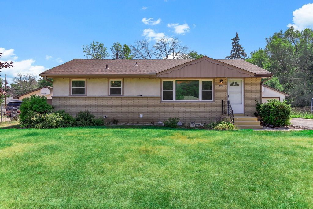 6936 Newton Avenue N, Brooklyn Center, MN 55430