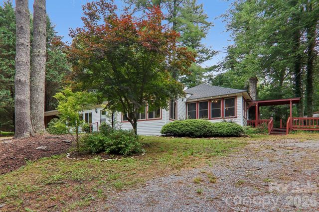 61 Bo Diddly Lane, Cedar Mountain, NC 28718