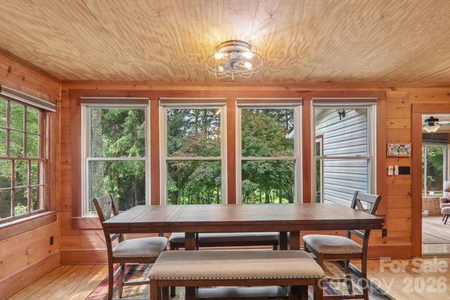 61 Bo Diddly Lane, Cedar Mountain, NC 28718