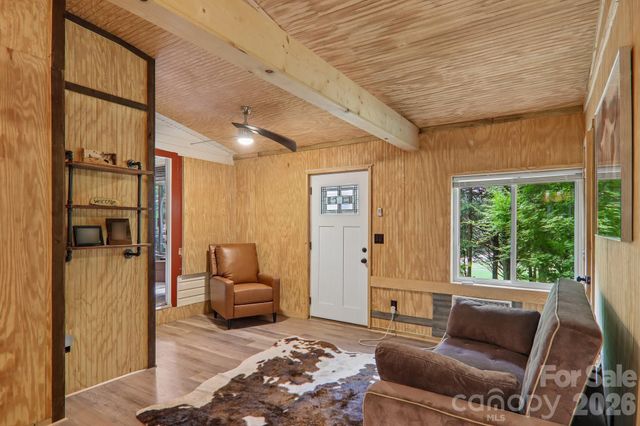 61 Bo Diddly Lane, Cedar Mountain, NC 28718