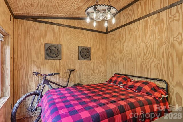 61 Bo Diddly Lane, Cedar Mountain, NC 28718