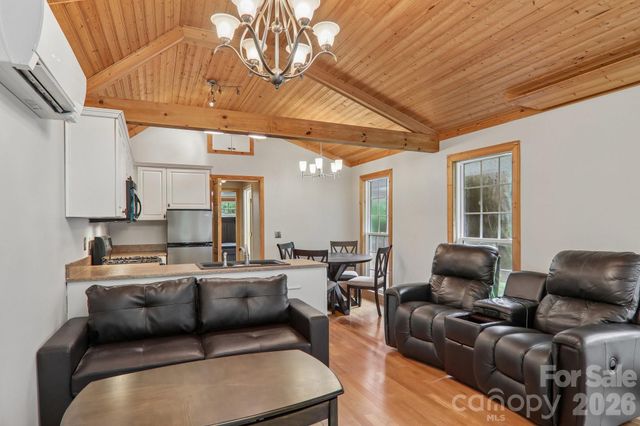 61 Bo Diddly Lane, Cedar Mountain, NC 28718