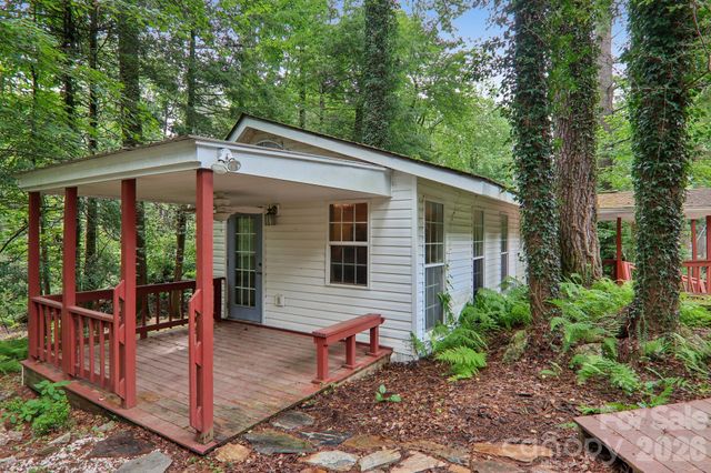61 Bo Diddly Lane, Cedar Mountain, NC 28718