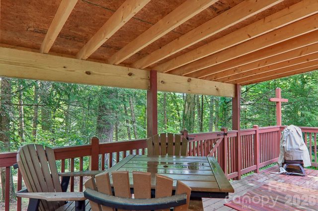 61 Bo Diddly Lane, Cedar Mountain, NC 28718