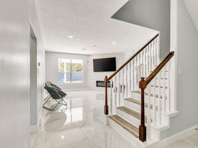 11902 Hueco Tanks Drive, Sugar Land, TX 77498