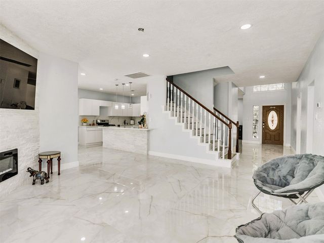 11902 Hueco Tanks Drive, Sugar Land, TX 77498