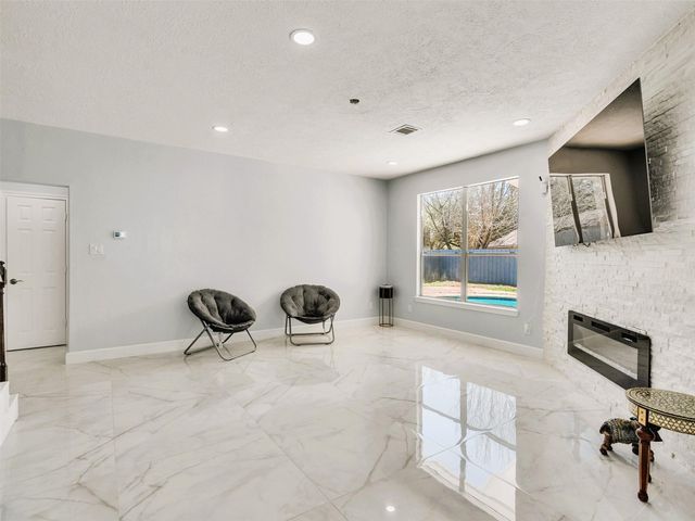 11902 Hueco Tanks Drive, Sugar Land, TX 77498