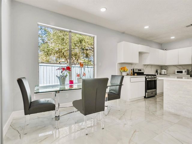 11902 Hueco Tanks Drive, Sugar Land, TX 77498