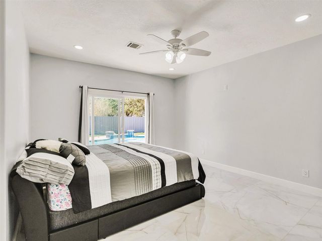 11902 Hueco Tanks Drive, Sugar Land, TX 77498