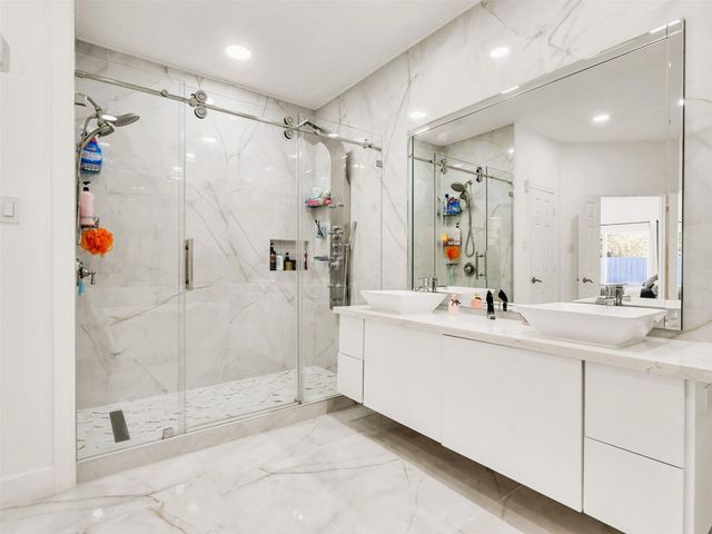 11902 Hueco Tanks Drive, Sugar Land, TX 77498