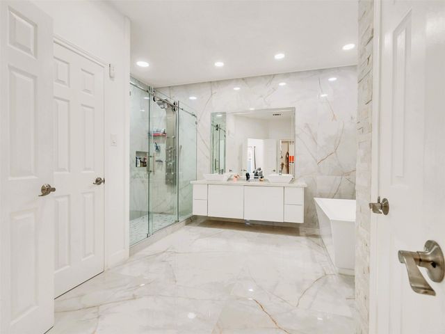 11902 Hueco Tanks Drive, Sugar Land, TX 77498