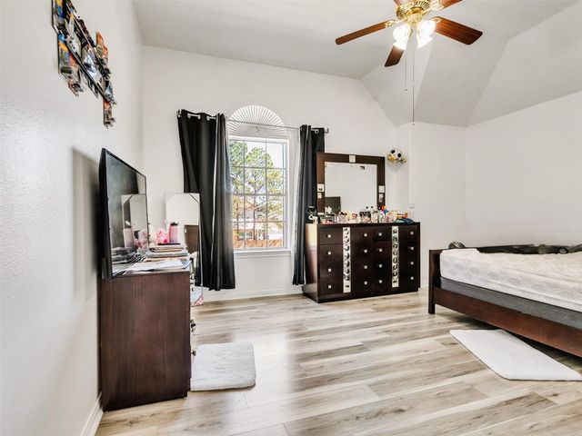 11902 Hueco Tanks Drive, Sugar Land, TX 77498