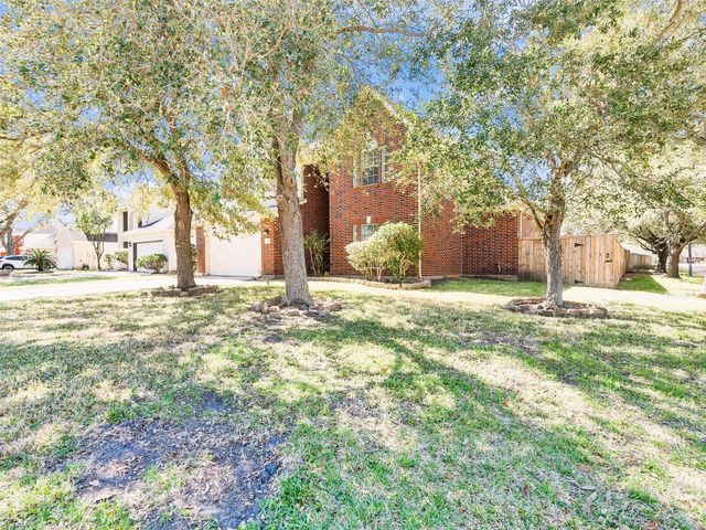 11902 Hueco Tanks Drive, Sugar Land, TX 77498