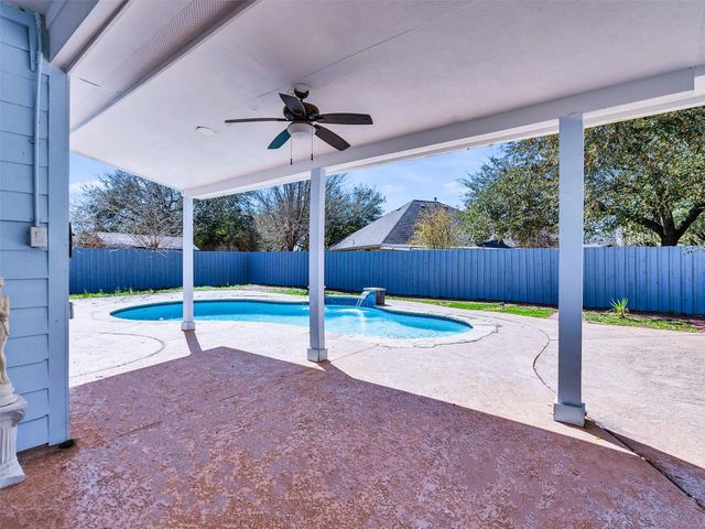 11902 Hueco Tanks Drive, Sugar Land, TX 77498