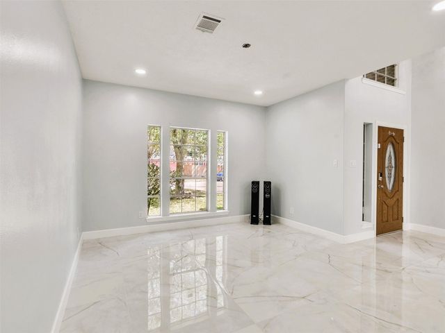 11902 Hueco Tanks Drive, Sugar Land, TX 77498