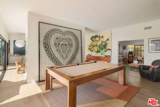 391 N Saltair Avenue, Los Angeles, CA 90049