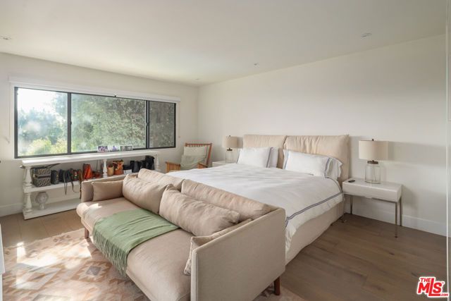 391 N Saltair Avenue, Los Angeles, CA 90049