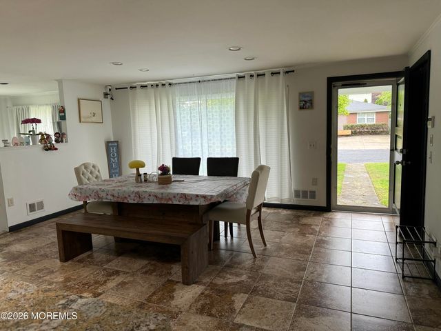 500 Freehold Street, Oakhurst, NJ 07755