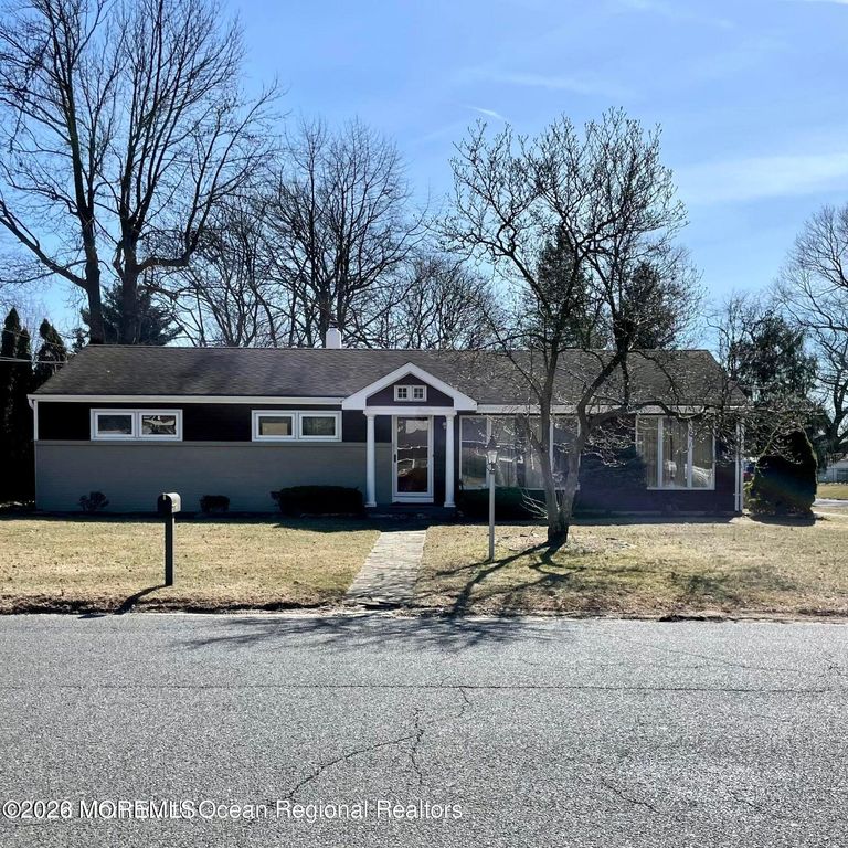 500 Freehold Street, Oakhurst, NJ 07755